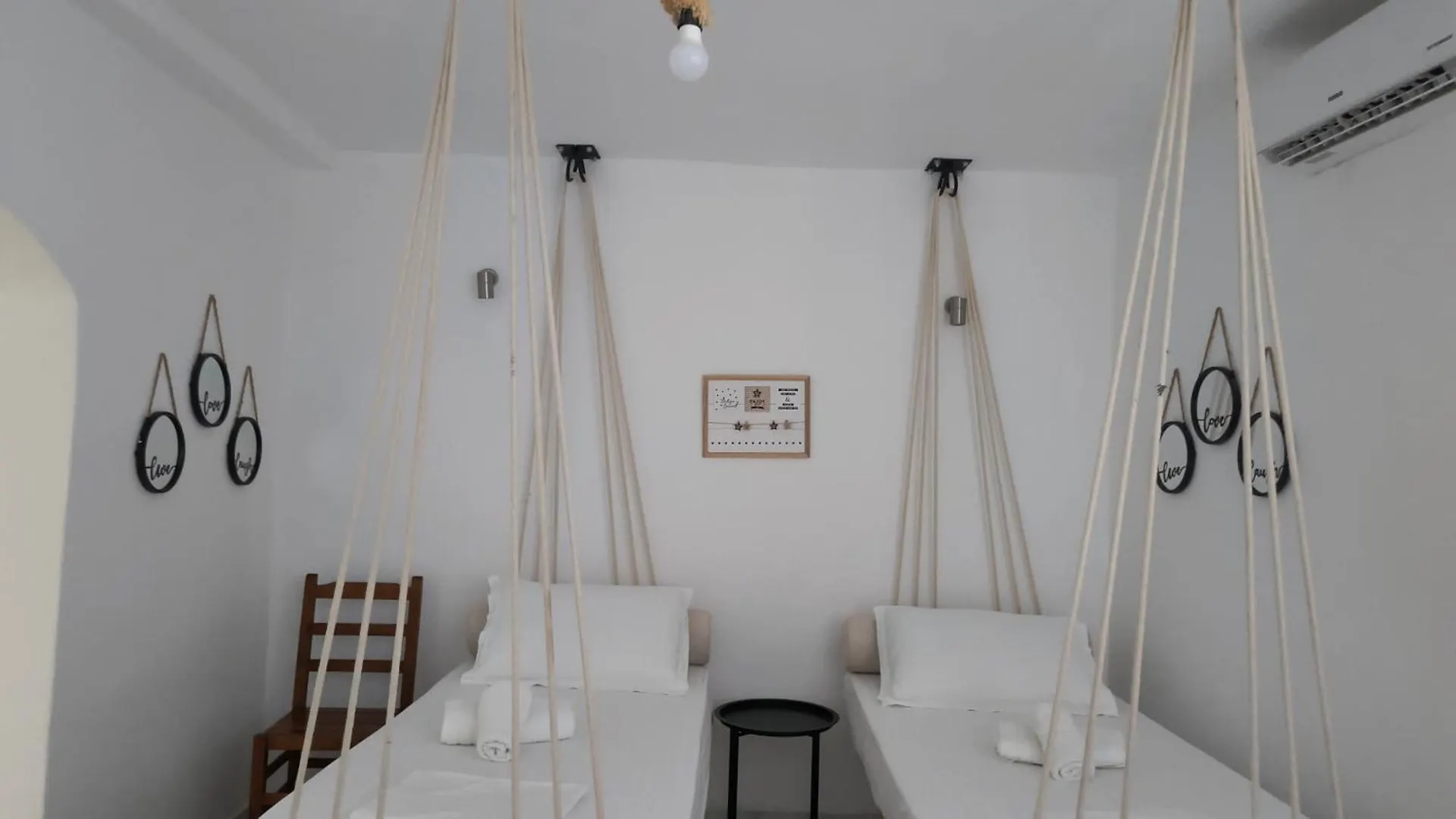 Polyxeni Apartments & Rooms Qeparo