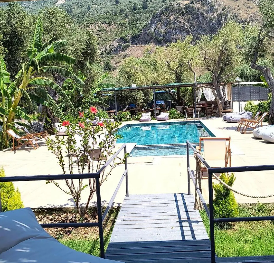 Polyxeni Apartments & Rooms Qeparo Albanien